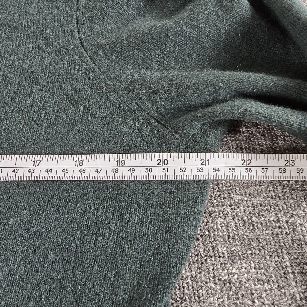 100% CASHMERE C By Bloomingdales Turtleneck Sweater Large forrest Green 4.99shp - Picture 4 of 7